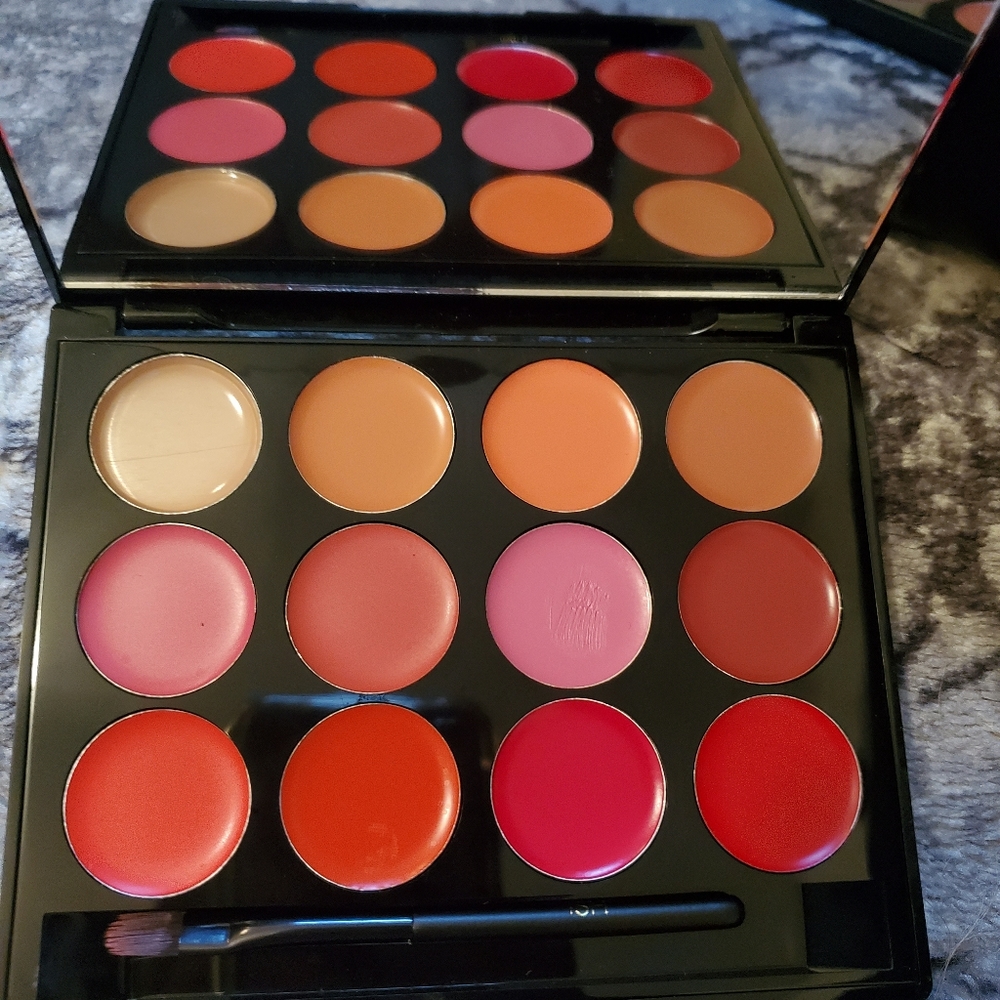 Makeup Pallets - Picture 3 of 4